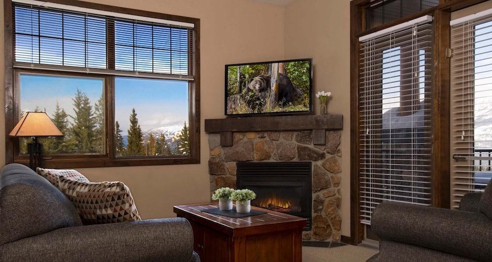 Glacier Mountaineer Lodge Golden Esterno foto