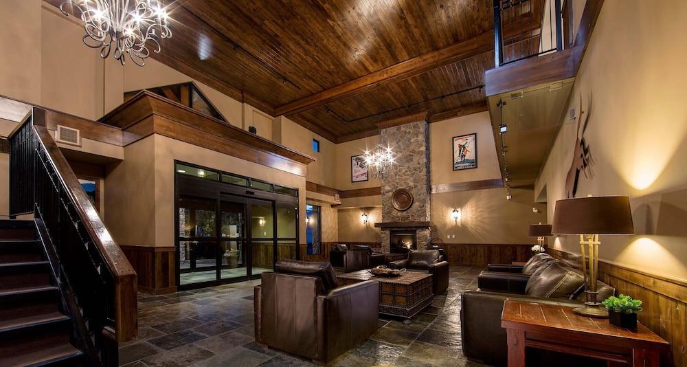 Glacier Mountaineer Lodge Golden Esterno foto