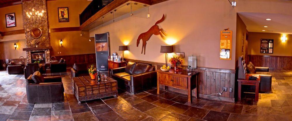 Glacier Mountaineer Lodge Golden Camera foto