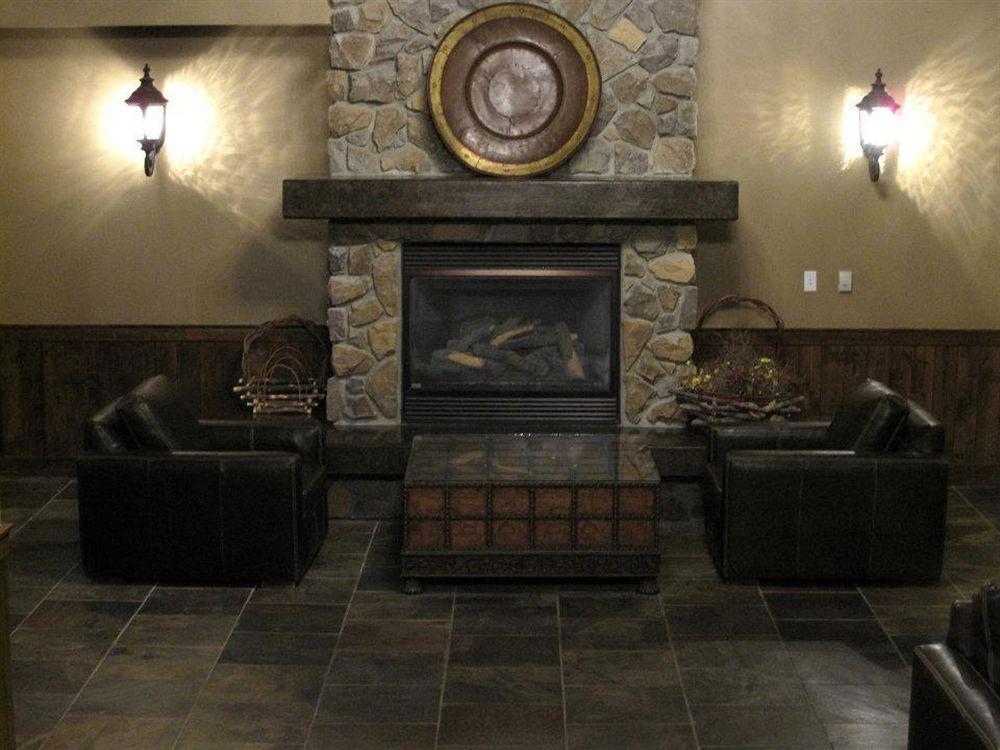 Glacier Mountaineer Lodge Golden Esterno foto