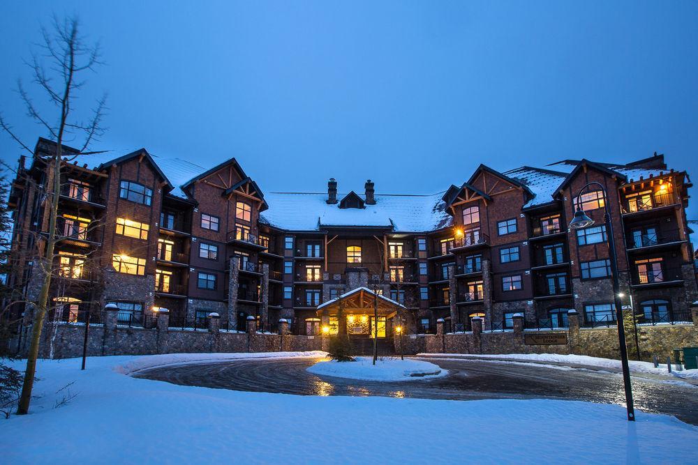 Glacier Mountaineer Lodge Golden Esterno foto